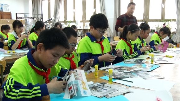 丰台一小350名学生走进丰台二中 ——暨首届丰台镇教育集群衔接课程活动