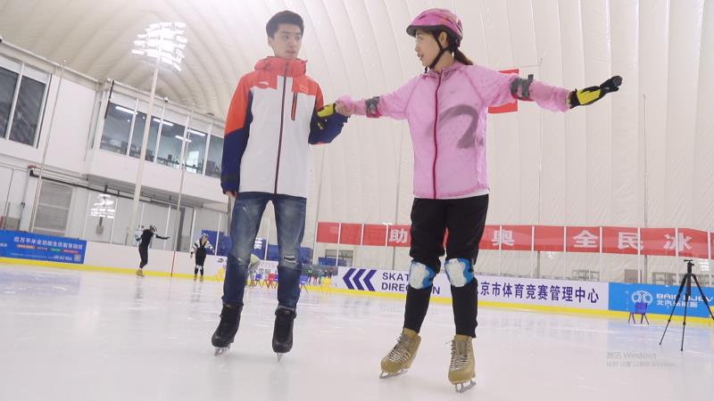 石景山区启动教师冰上项目专项培训