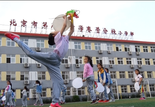 第二届活力社团 | 看北京市第八十中学枣营分校非遗汉族舞 领略边舞边鼓新风采 