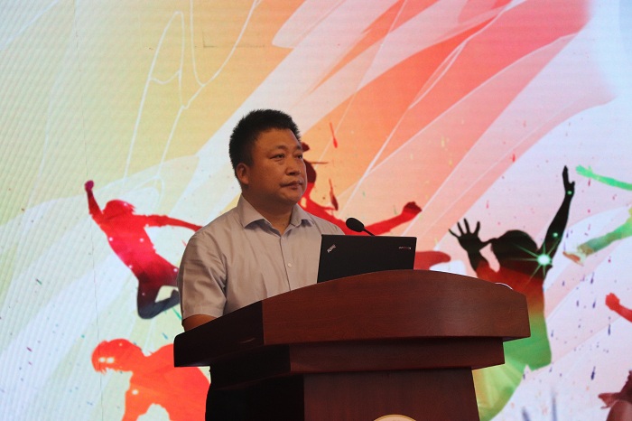 北京市陈经纶中学本部高中校区校长贺小兵：聚焦改革   定位创新   追求品质   实现发展