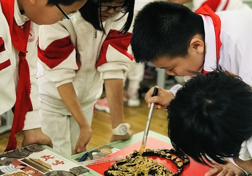 人朝小学部开展全学科融合的绘本阅读教学研讨活动