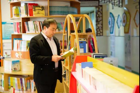 北京师范大学大兴附属小学方亮：人类灵魂的工程师