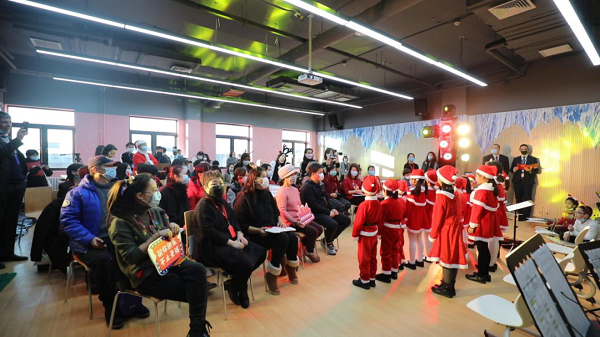 北京致知学校开展首次冬季秀及义卖活动