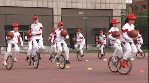  人大附中北京经济技术开发区学校：特色“零点体育”为幸福起跑