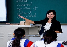 “四有”好老师月榜人物 杨茜：教育是一个永远需要反思的课题