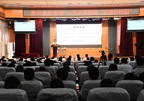 北京市赵登禹学校开展“京剧进校园”讲座活动