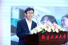 刘永奇校长2023年新年寄语：让每一个孩子都拥有足够成长的空间