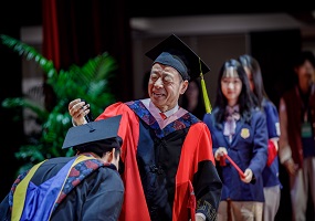 北京王府学校举办2023届毕业典礼