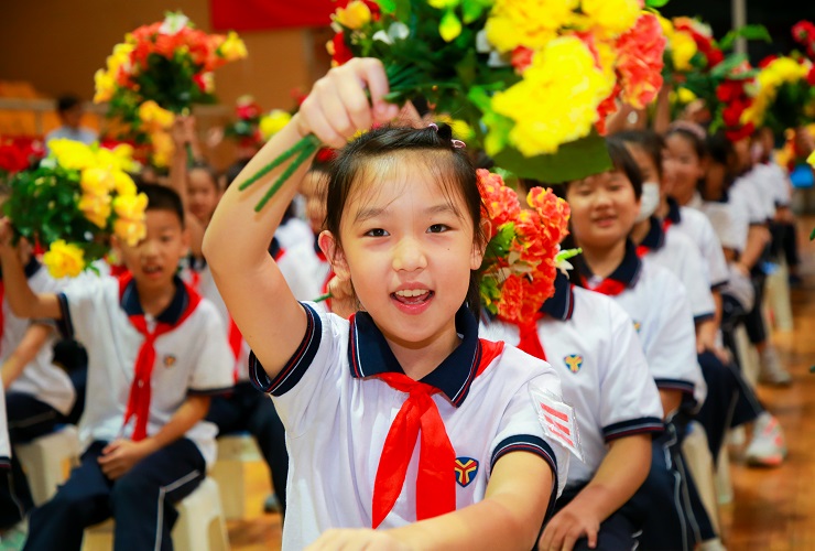 灯市口小学优质教育资源举行“致敬先贤承传统  绽放光彩亮品行”秋季开学典礼