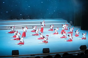 北京十二中九十周年校庆舞蹈盛宴：青春风采，舞动未来