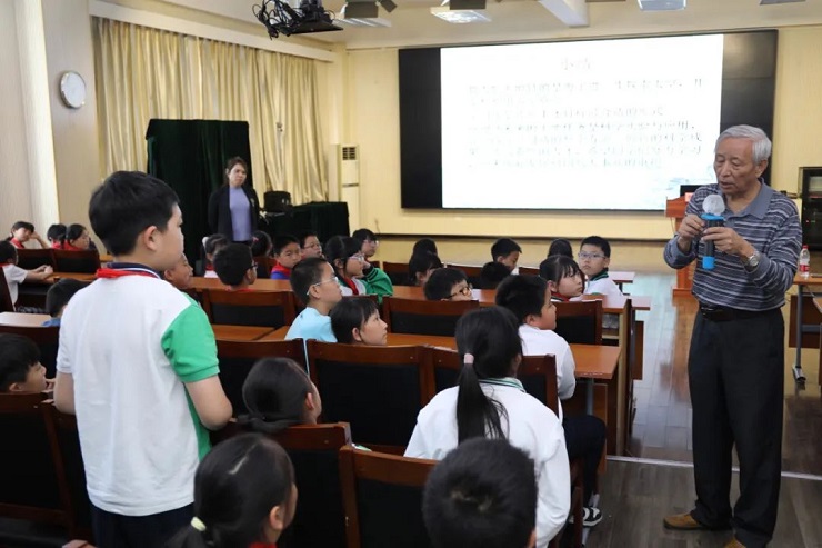 垂杨柳中心小学馨园分校举办载人航天与空间站科普进校园活动