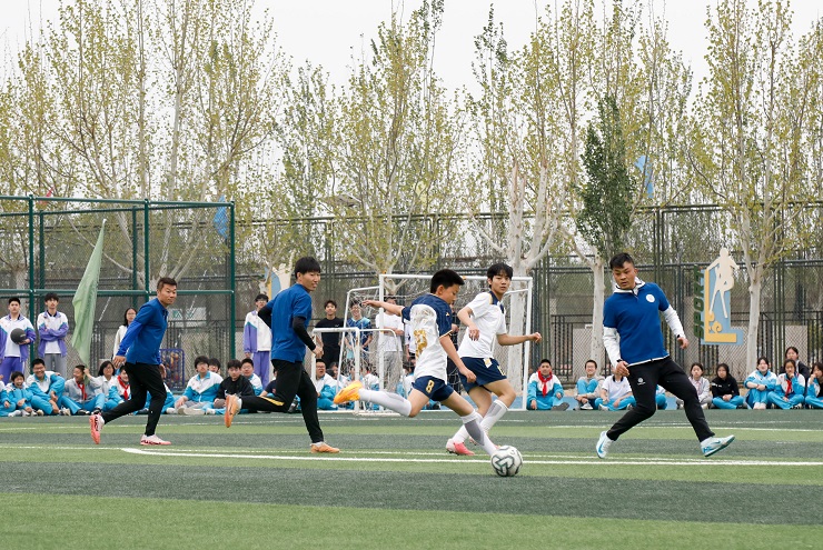 东北师大附中朝阳学校校园足球班级联赛开幕