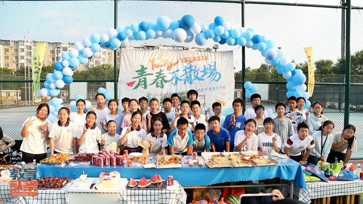 北京市昌平区回龙观第二小学顺利举办2025年毕业典礼