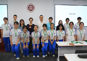 2025级“创新思维砺学行动”隆重开启以思维内核引领“1+3”课程建设