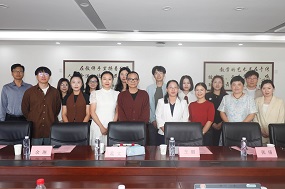 首届“教育头条·班主任系列学术沙龙”成功举办