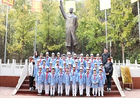 “重走长征路 薪火永相传”北京市海淀区双榆树中心小学党团队员走进第五季综合教育基地