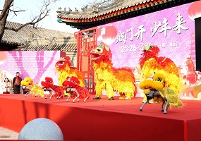 当386岁古城叩响童真大门：一场“走新”更“走心”的童庙会