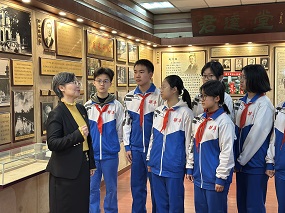 天津市耀华中学党委副书记、校长李莉：锚定爱国坐标，做新时代“领跑者”