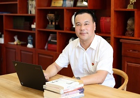 北京小学丰台万年花城分校书记、校长王强：以健康为帆，逐梦远航