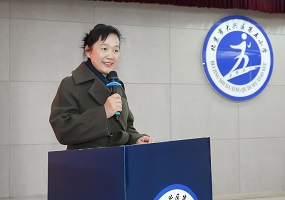 北京大兴第五小学校长崔建梅：做新时代的骏马少年