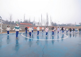 永定河畔 亲子共启校园班级赛——北京市京源学校莲石湖分校开学第一课