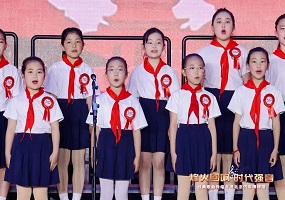 丰台、看花两学区经典歌曲传唱展演走进北京汽车博物馆