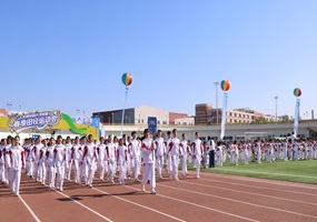 人大附中经开学校第十一届春季田径运动会圆满举行