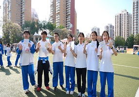 北京市第十八中学生涯规划校园游园会成功举办