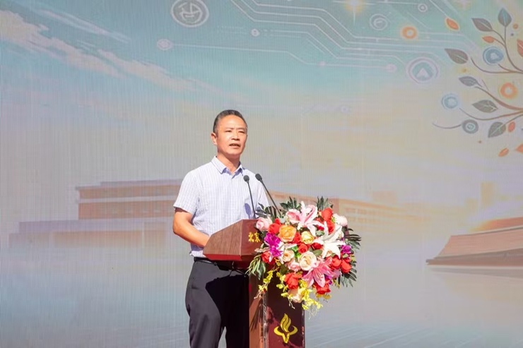 北京市顺义牛栏山第一中学实验学校校长 刘伟彦：智启新程·AI赋青春