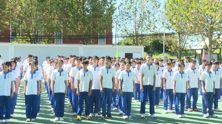 首都师范大学未来实验学校初中部举行 2026年开学典礼暨周转办学启航仪式