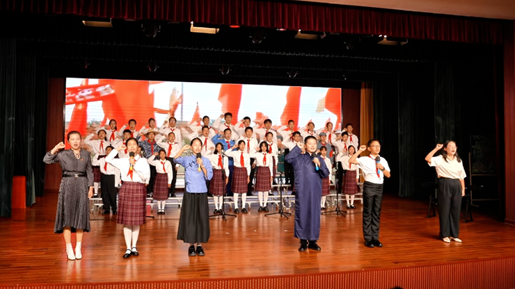 北京市第八十中学双节诵读展演举行