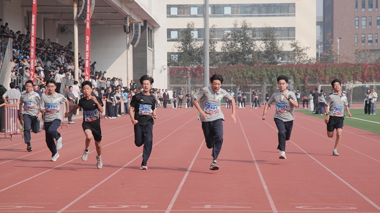 北京市第八十中学望京实验学校秋季田径运动会点亮​青春赛场