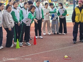 垂杨柳中心小学馨园分校开展红色主题嘉年华纪念长征胜利90周年