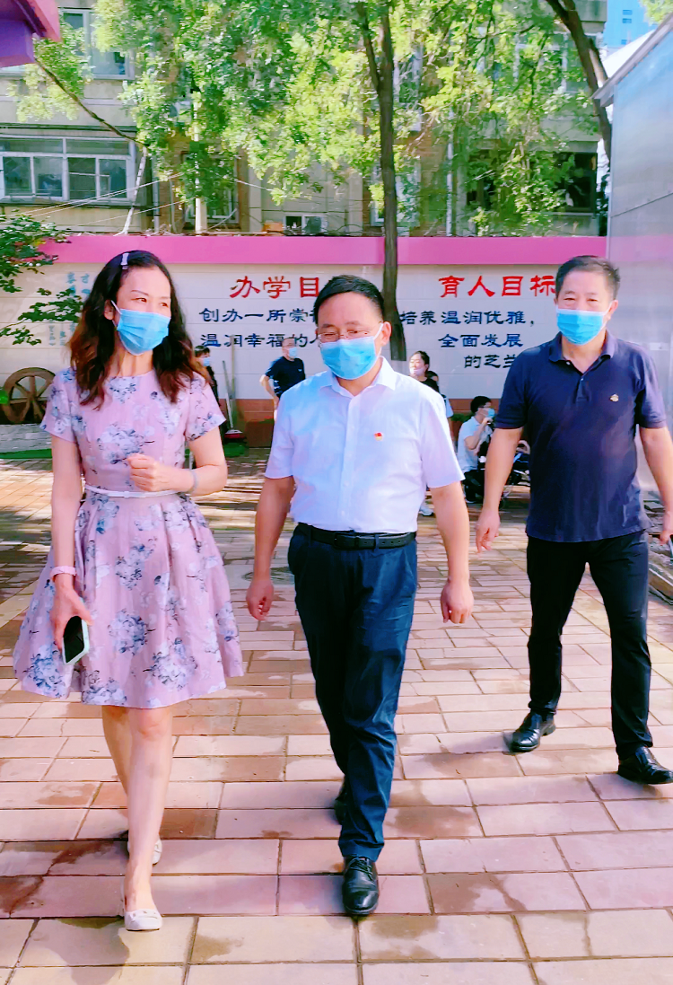 区领导参加开学典礼 (1).png