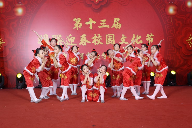 表演1.jpg