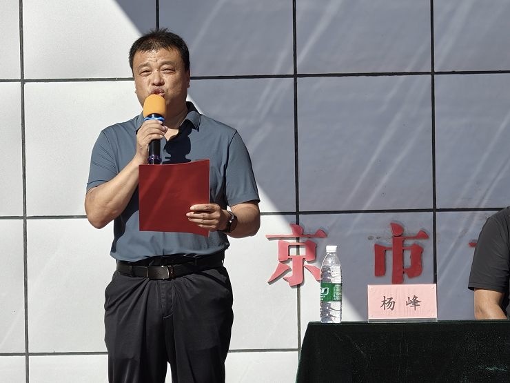 1788322757777995.png 校长插图.png